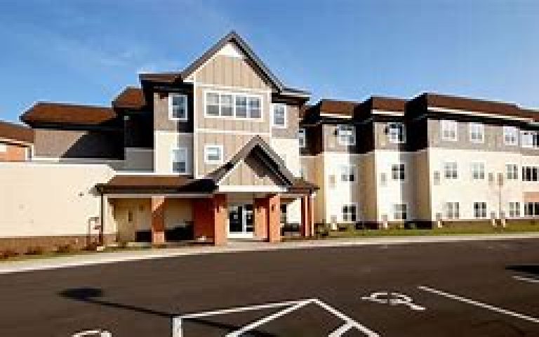 marantha senior brrokly 768x480