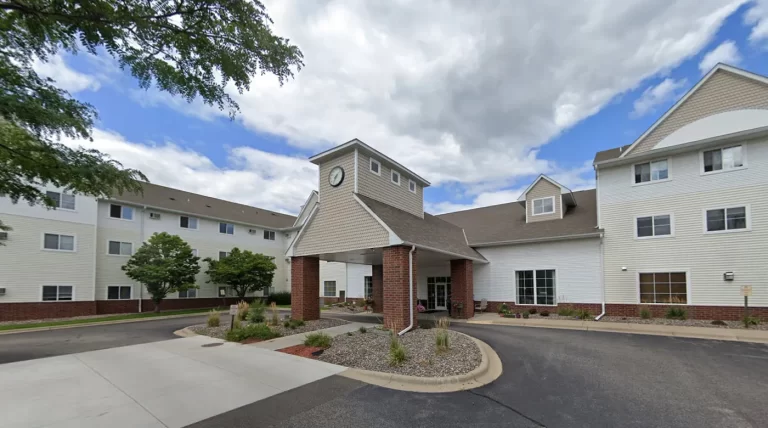 Champlin Shores Assisted Living.jpg 768x428
