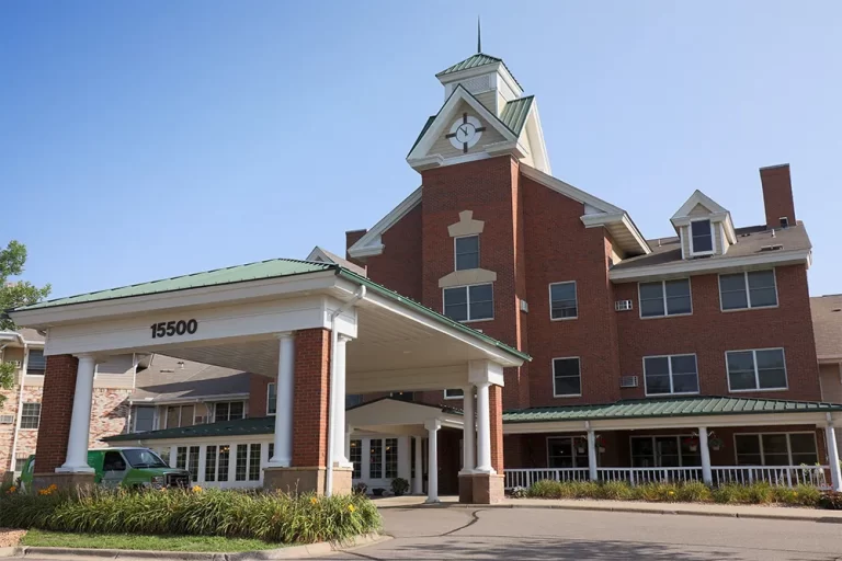 Plymouth Towne Square 01.jpeg 768x512