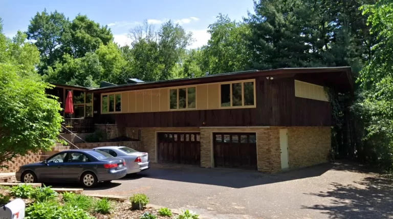 arthur s senior care roseville mn.jpg 768x428