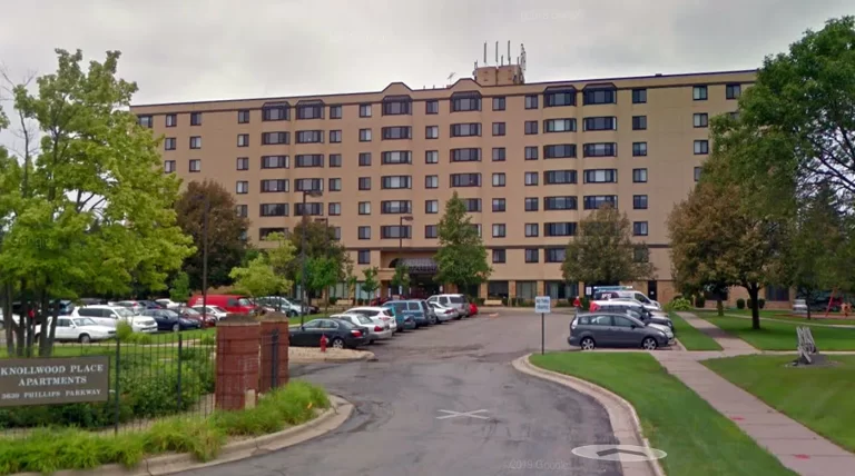 knollwood place apartments st louis park.jpg 768x428